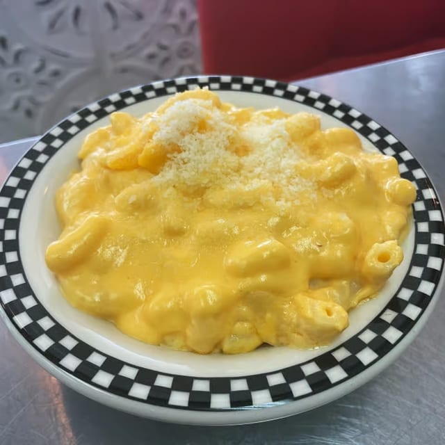 Macaroni & 3 Cheeses.